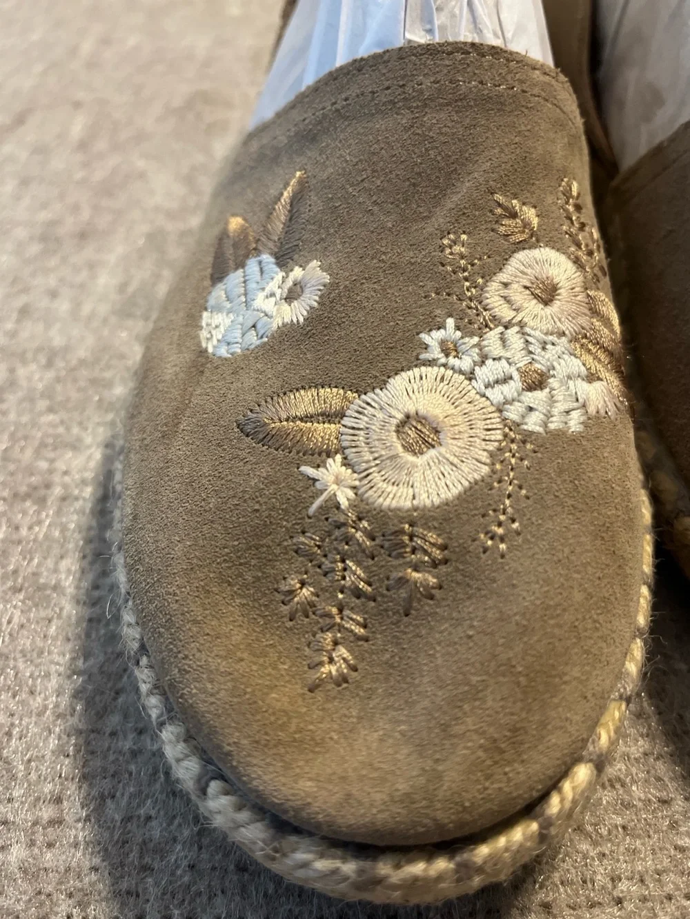 Verbenas Spain Embroidered Suede Espadrille Slip On Shoes EU 41 US 10 NWOT - Picture 6 of 8